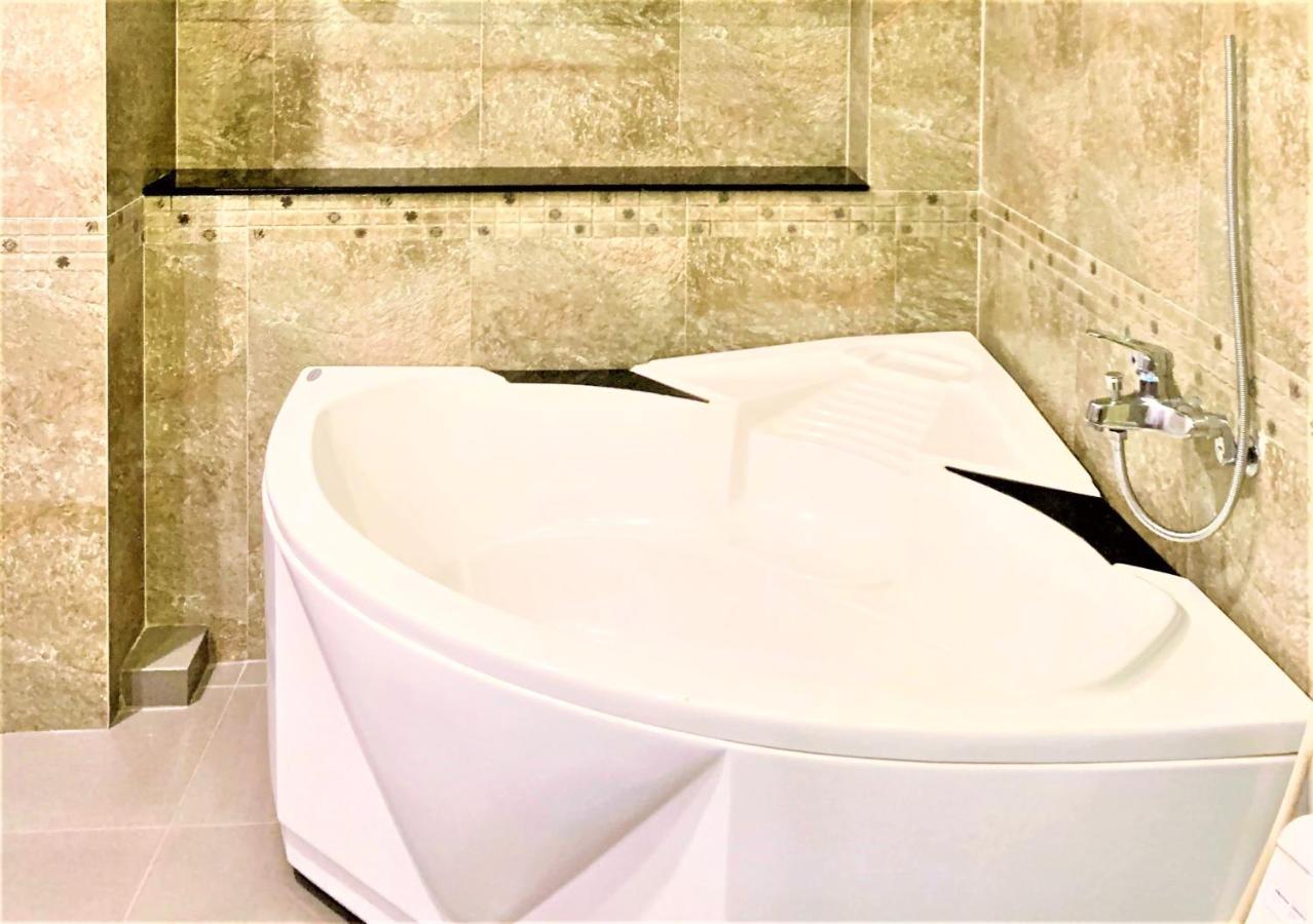 Bao Tran Hotel ホーチミン市 エクステリア 写真